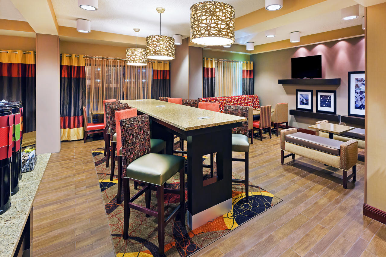 Hampton Inn Jonesboro - thumb 26