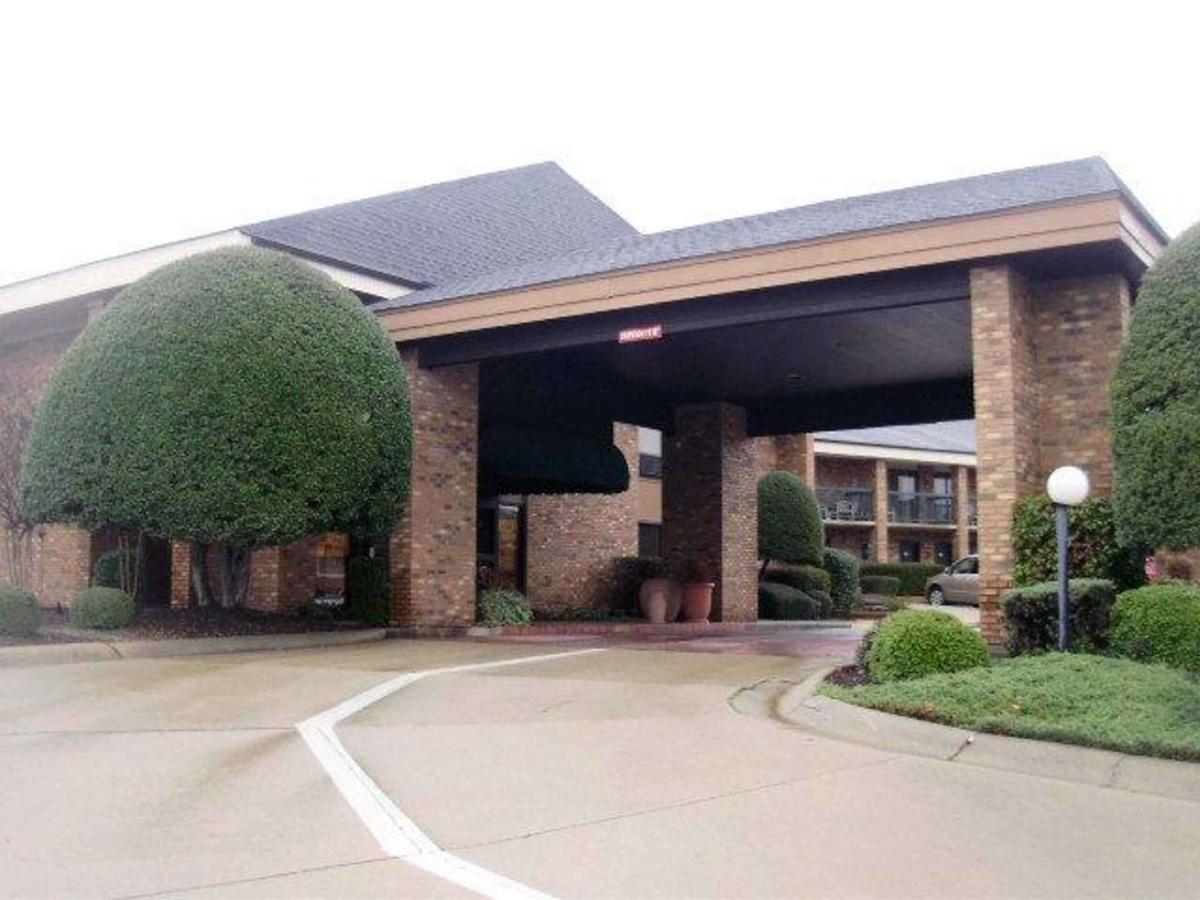 Quality Inn & Suites Searcy I-67 - thumb 0