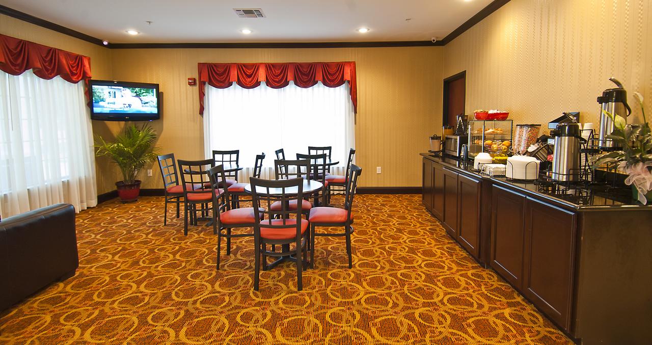 Regency Inn & Suites - thumb 4