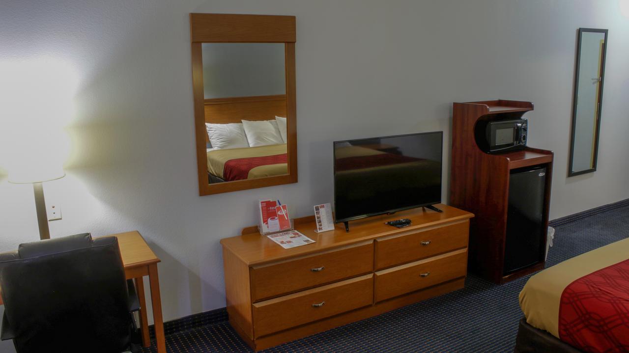 Econo Lodge Inn & Suites Pritchard Road North Little Rock - thumb 4