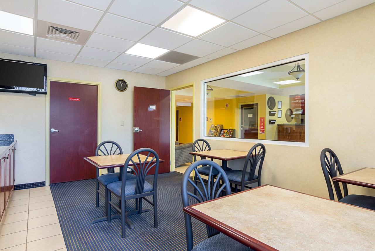 Econo Lodge Inn & Suites Pritchard Road North Little Rock - thumb 25