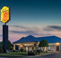 Super 8 by Wyndham North Little Rock/McCain - Orlando Tourists