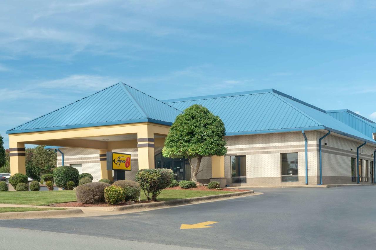 Super 8 By Wyndham North Little Rock/McCain - thumb 1