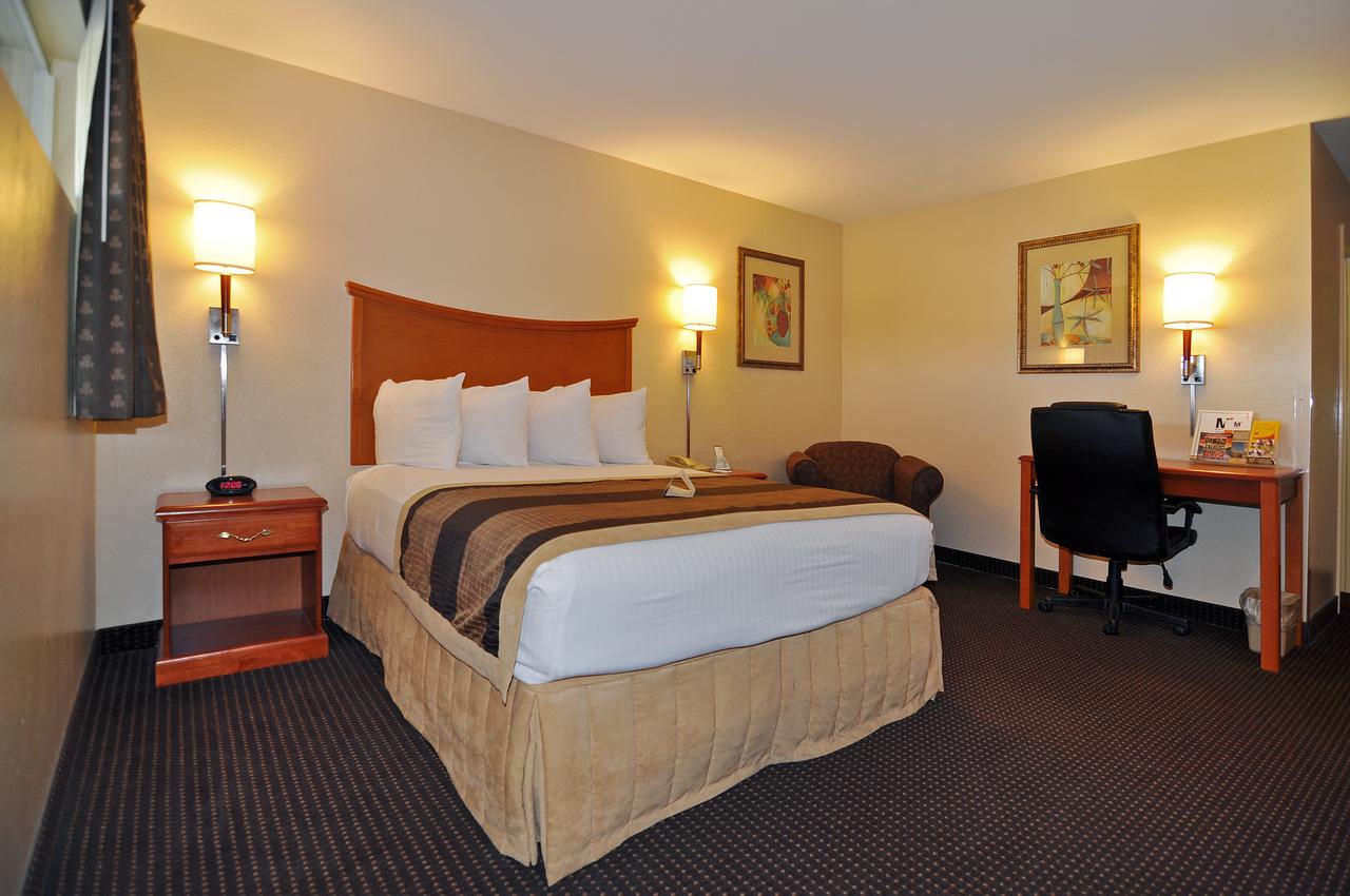 M Star Hotel Searcy - thumb 4