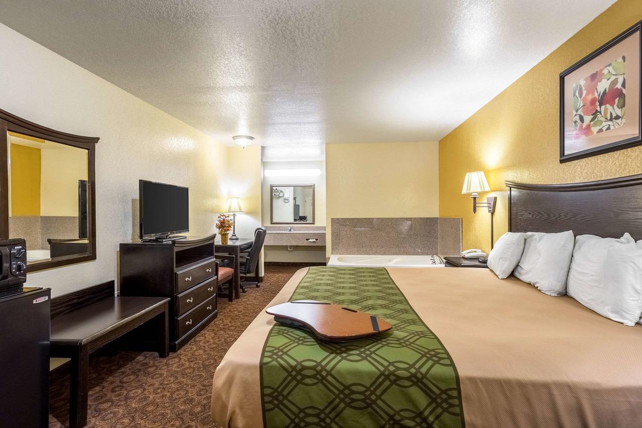 Econo Lodge Inn & Suites Searcy - thumb 19