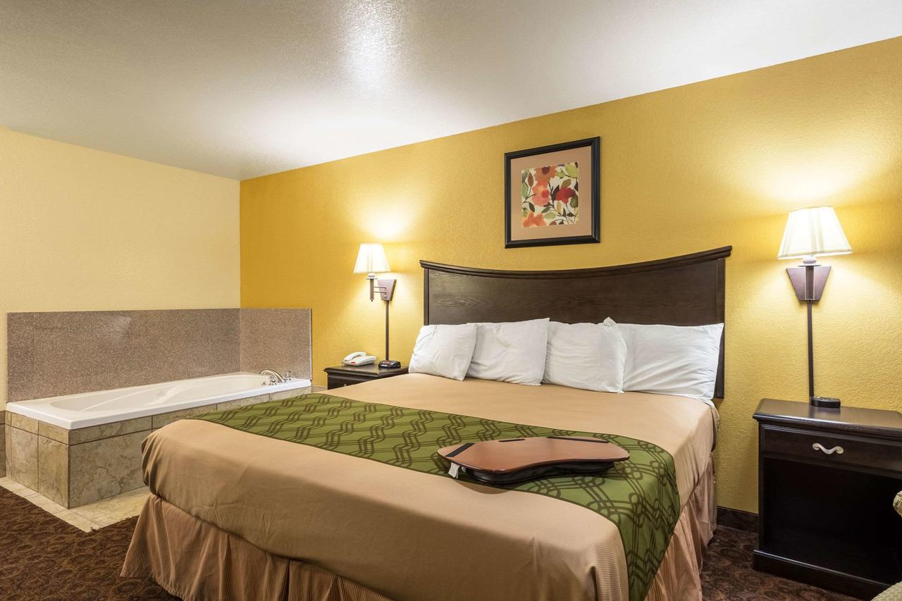 Econo Lodge Inn & Suites Searcy - thumb 18