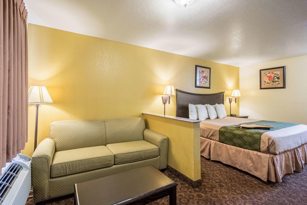 Econo Lodge Inn & Suites Searcy - thumb 22