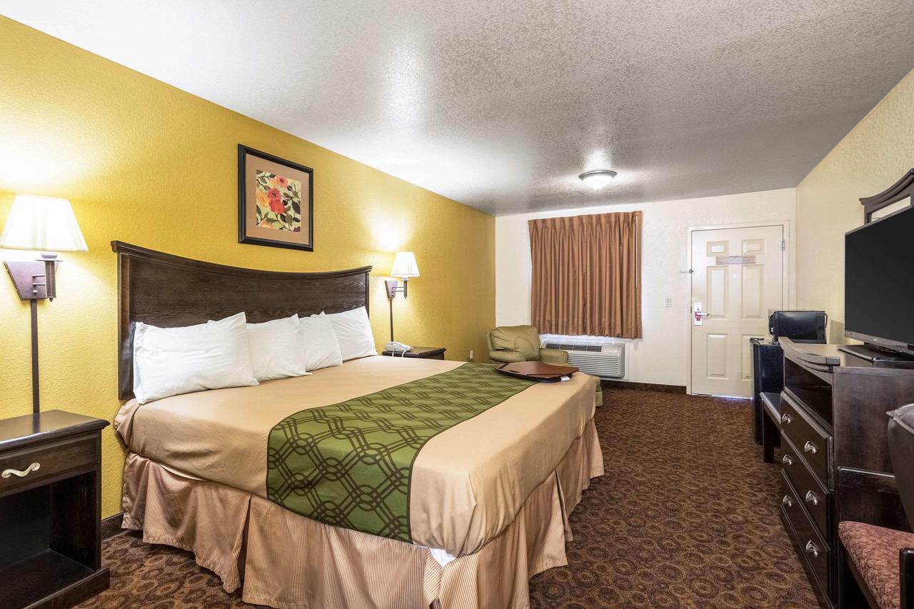 Econo Lodge Inn & Suites Searcy - thumb 23