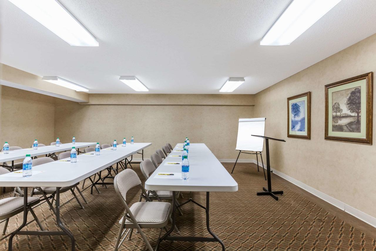 Super 8 By Wyndham Jacksonville AR - thumb 8