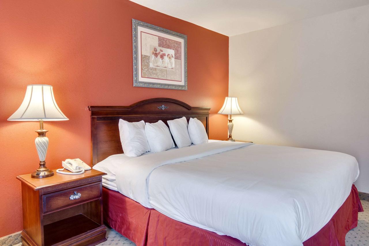 Quality Inn Jacksonville - thumb 2