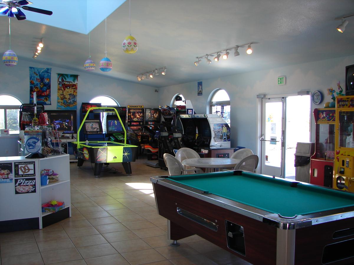 Emerald Dolphin Inn & Mini Golf - thumb 33