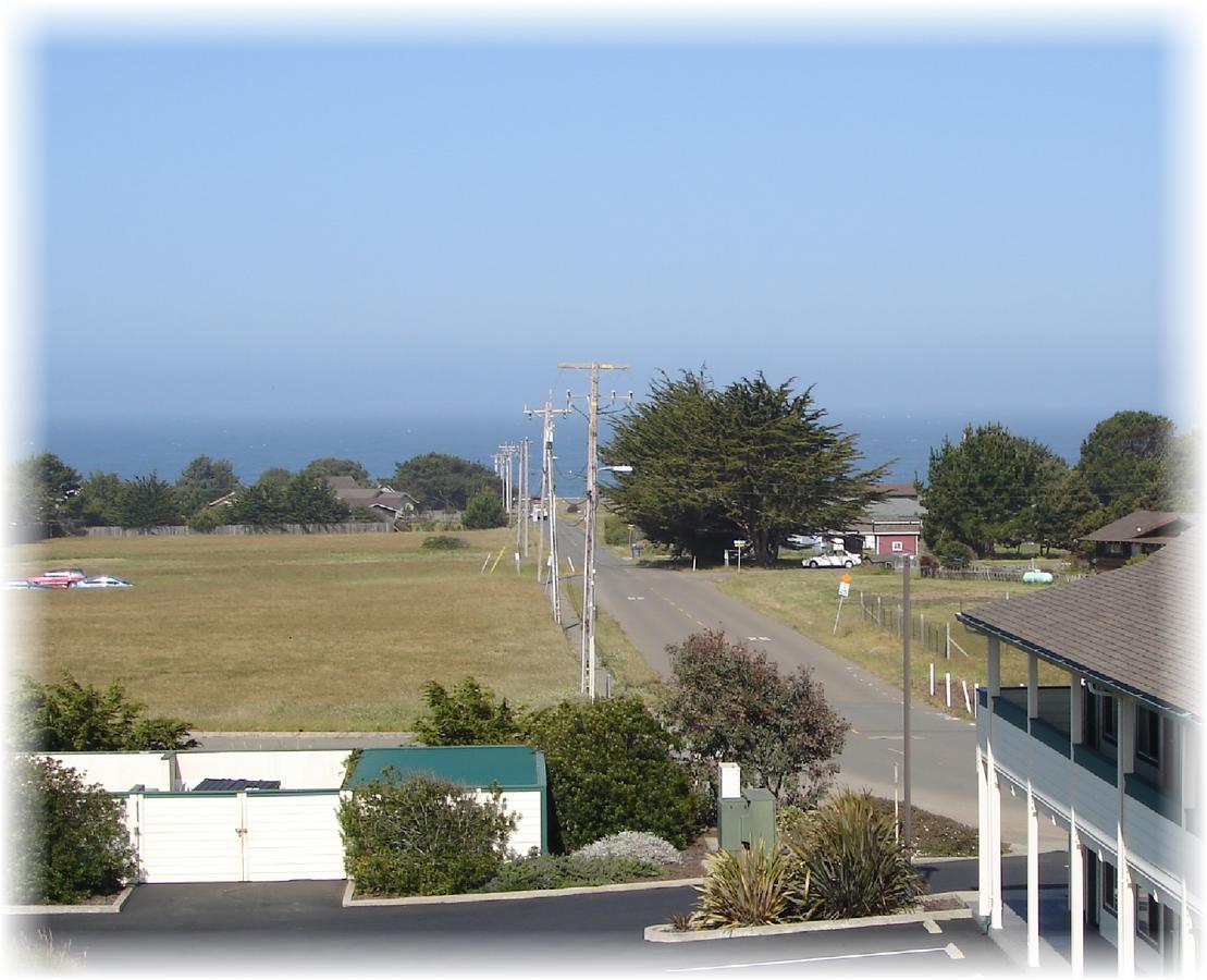 Emerald Dolphin Inn & Mini Golf - thumb 1