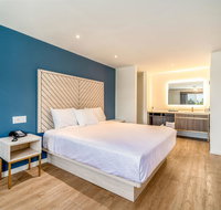 Trend Hotel at LAX Airport - Orlando Tourists