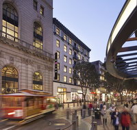 Axiom Hotel - Orlando Tourists