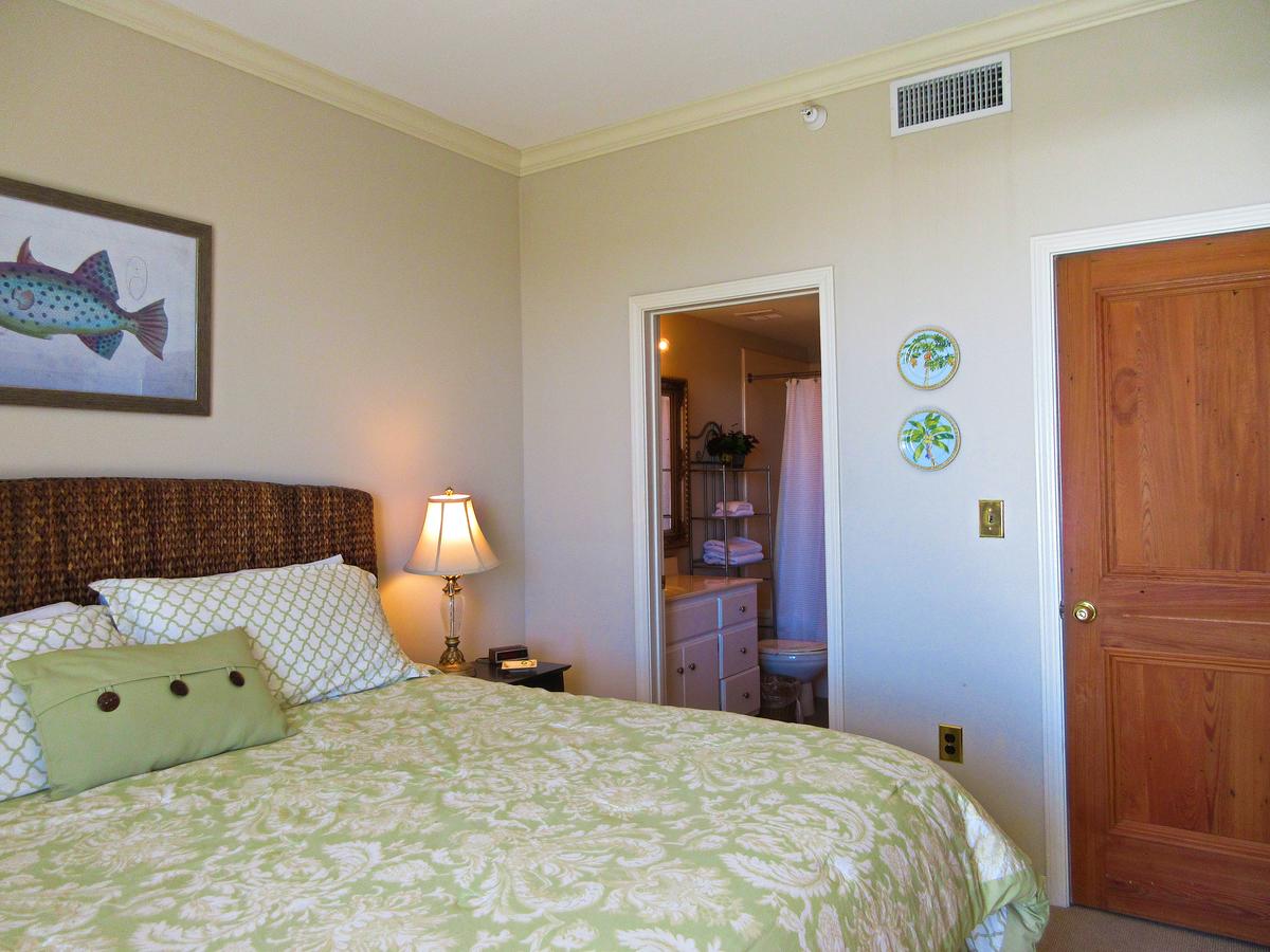 The Inn 210 - Two Bedroom Condominium - thumb 14