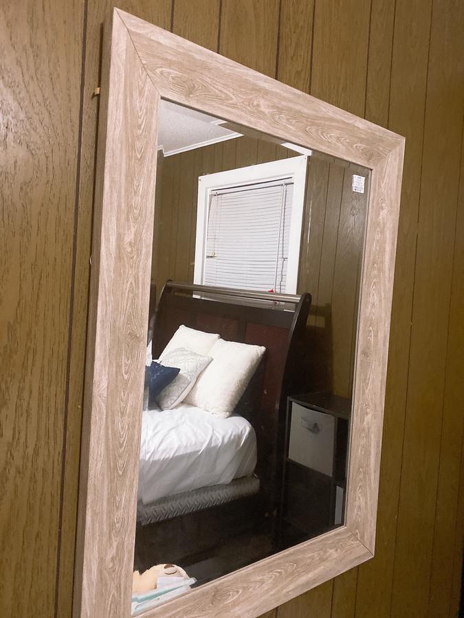 ENTIRE 2 BEDROOMS HOUSE IN QUITE NEIGHBORHOOD - thumb 4