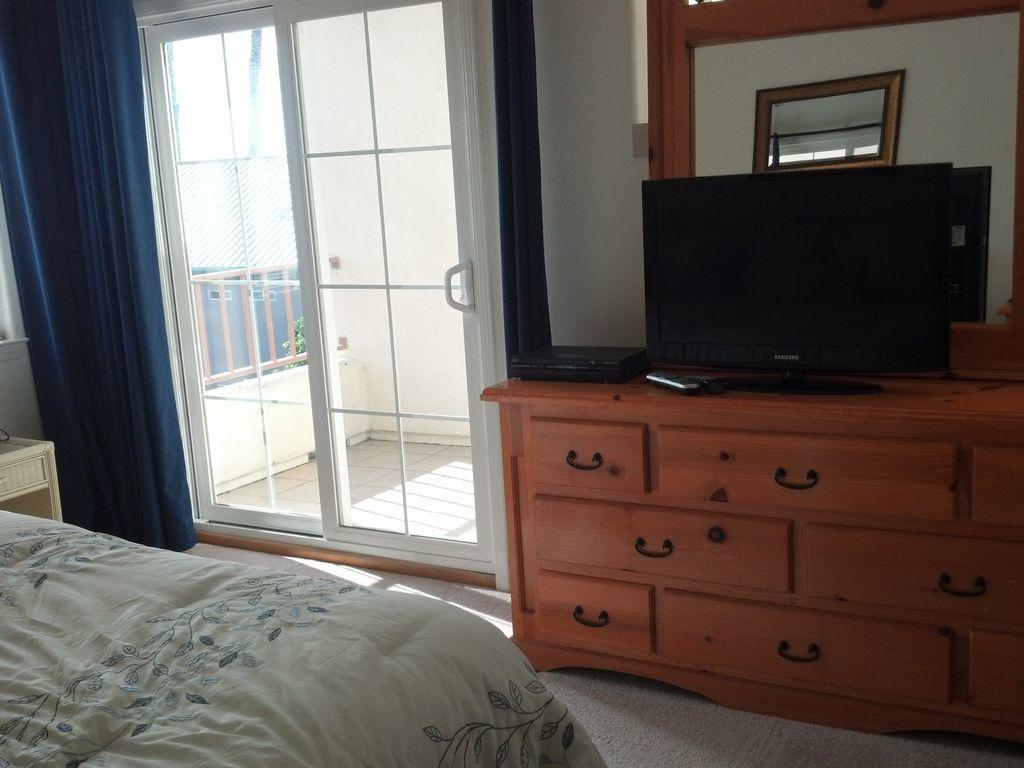 164 Oceanview Two-Bedroom Apartment - thumb 6