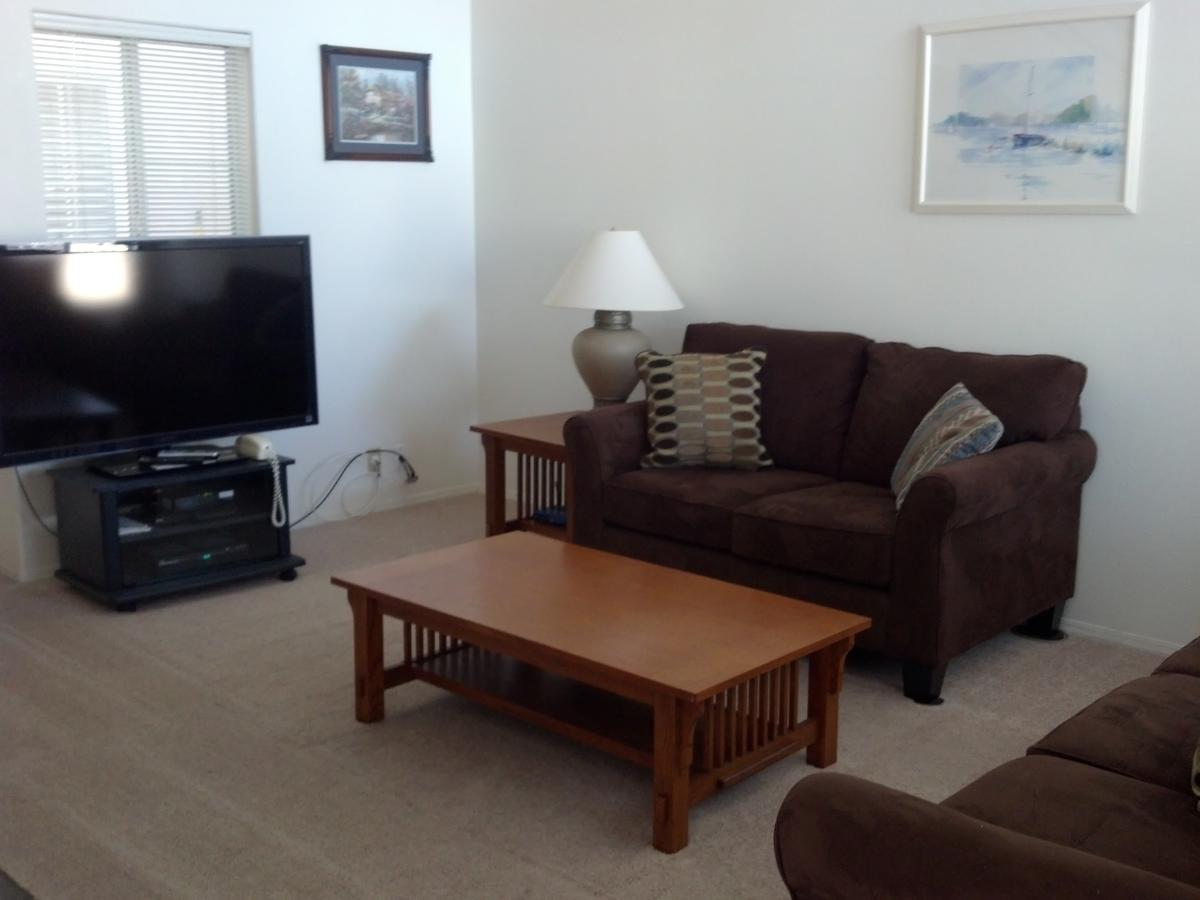 164 Oceanview Two-Bedroom Apartment - thumb 9