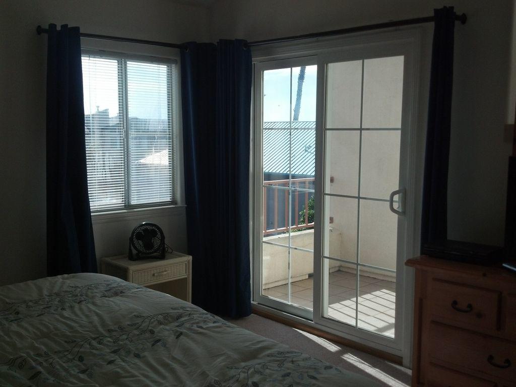 164 Oceanview Two-Bedroom Apartment - thumb 7