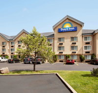 Days Inn  Suites by Wyndham Golden/Denver West - Orlando Tourists