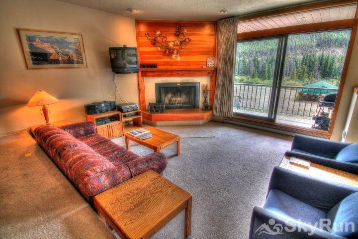 Lakeside, Ski Condo With Hot Tub And Pool - thumb 4