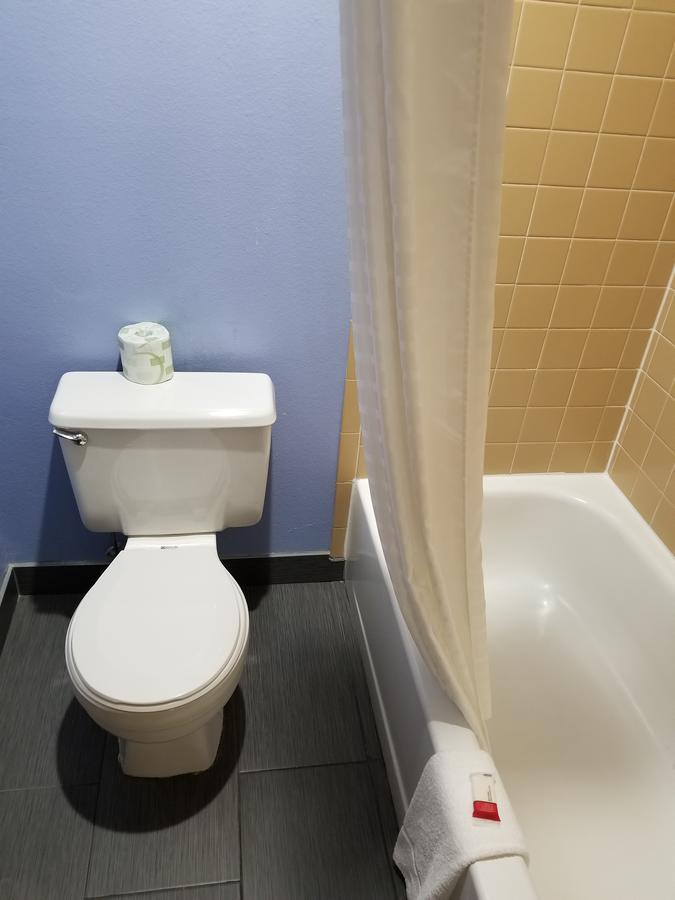 Super 8 By Wyndham Fort Collins - thumb 6