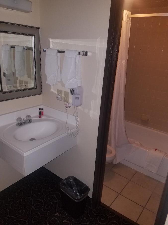 Days Inn By Wyndham Fort Collins - thumb 1