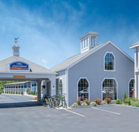 Howard Johnson by Wyndham Mystic - Orlando Tourists