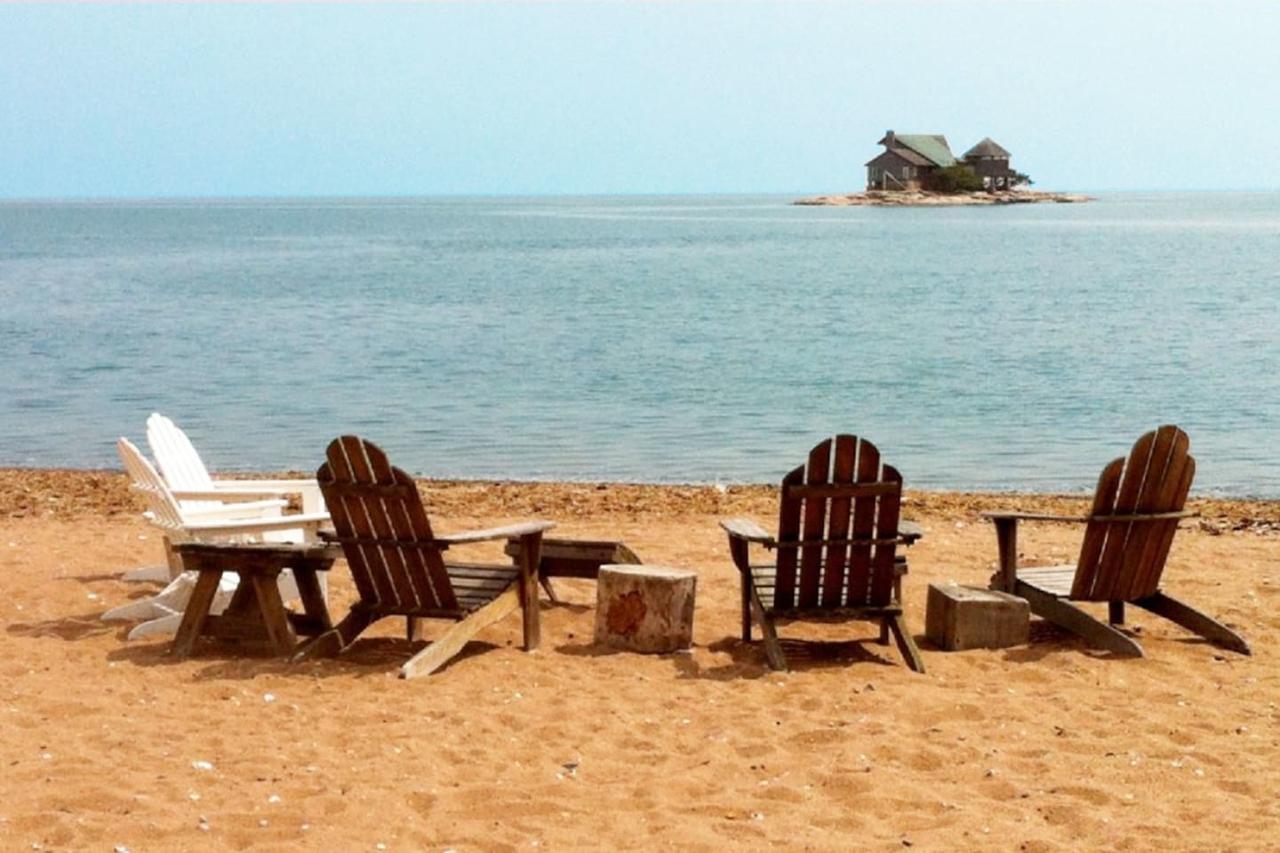 New Waterfront Home Private Beach Hot Tub+Tennis/Beach Club - thumb 24