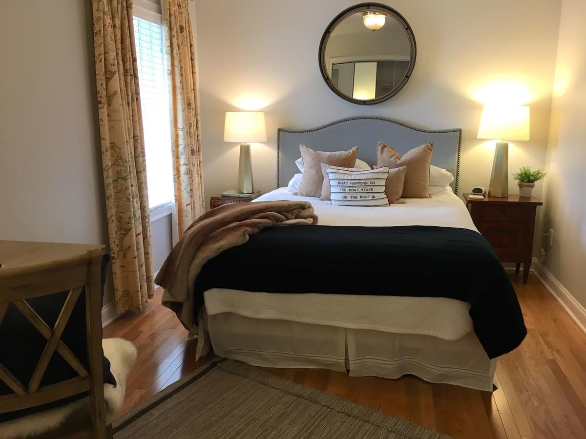 New Waterfront Home Private Beach Hot Tub+Tennis/Beach Club - thumb 29