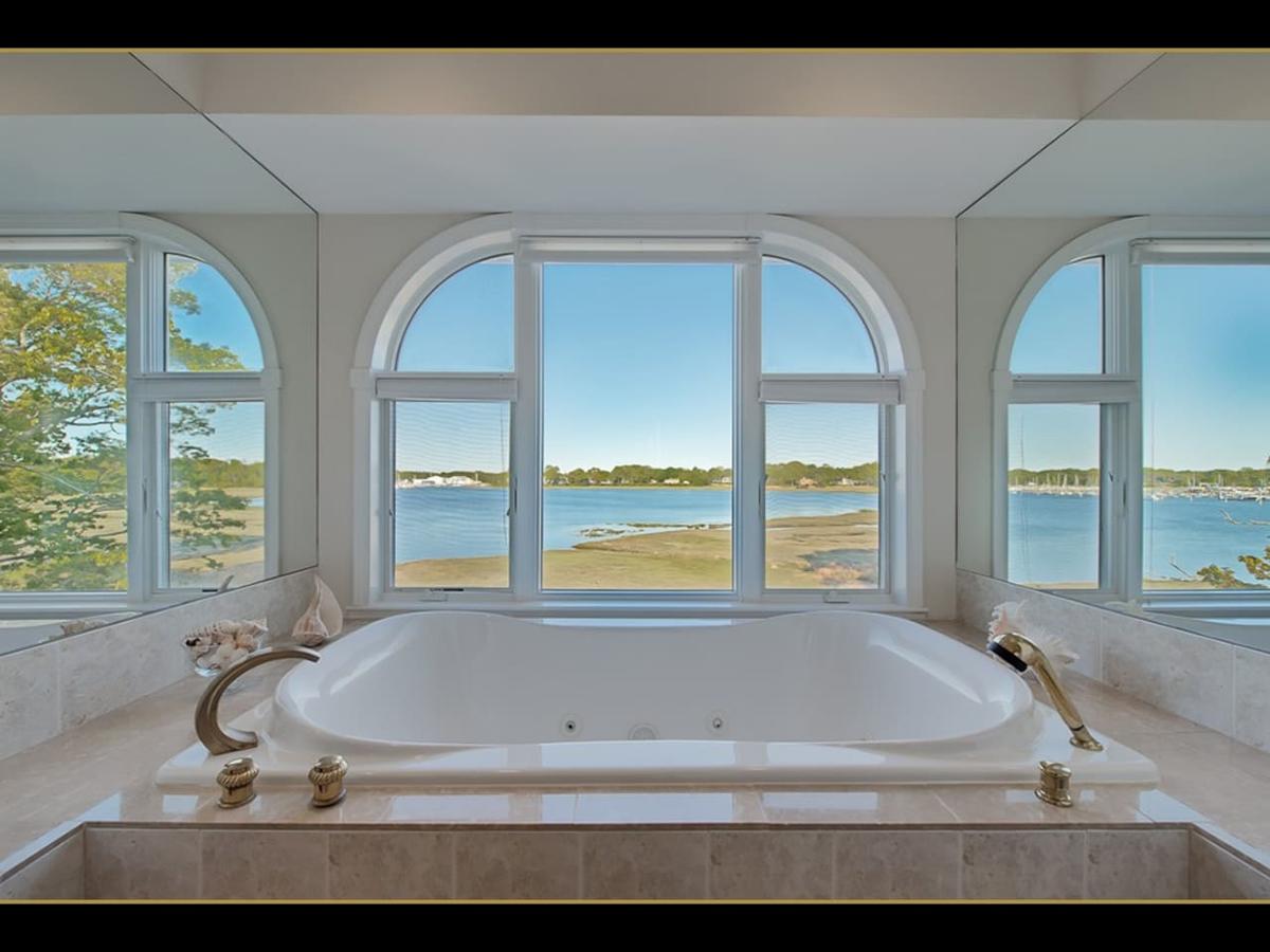 New Waterfront Home Private Beach Hot Tub+Tennis/Beach Club - thumb 18