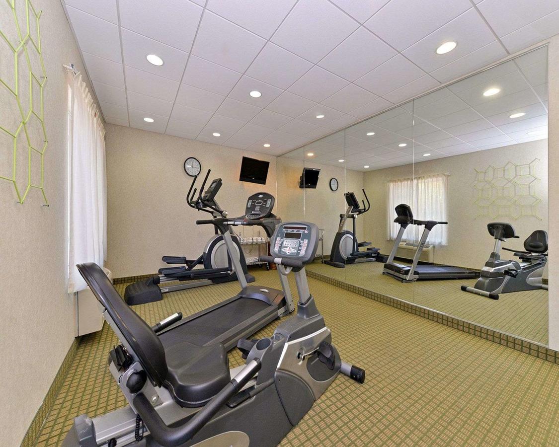 Quality Suites Stratford - thumb 17