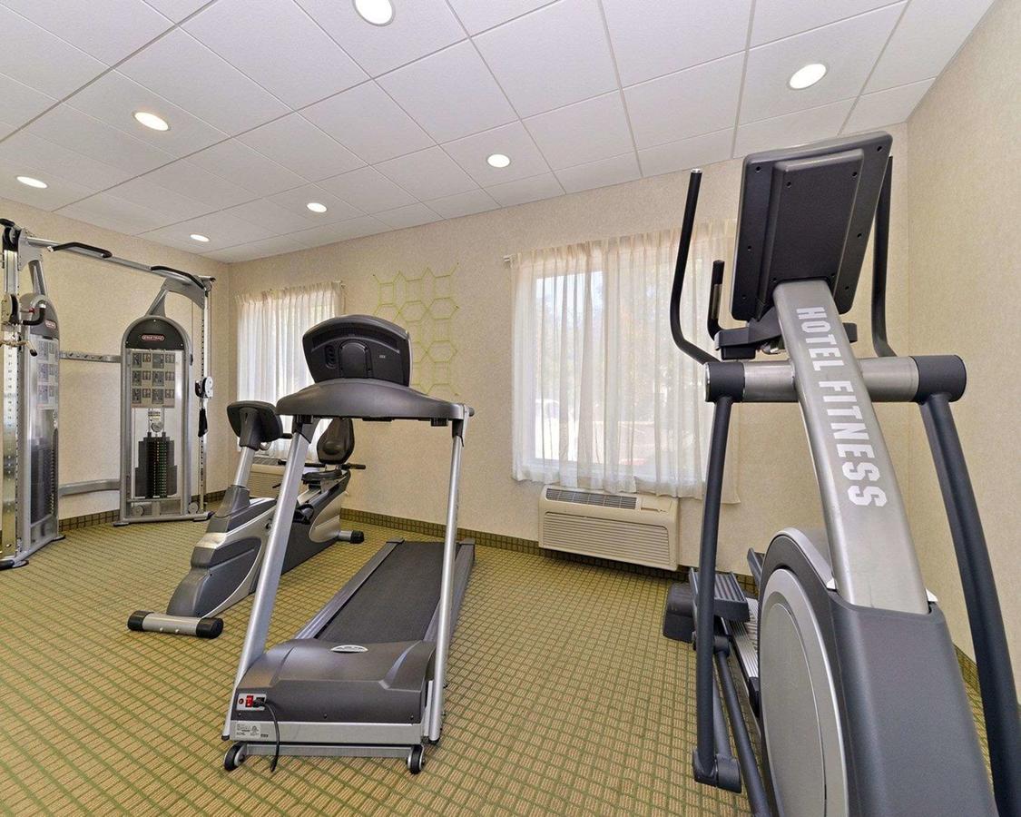Quality Suites Stratford - thumb 11
