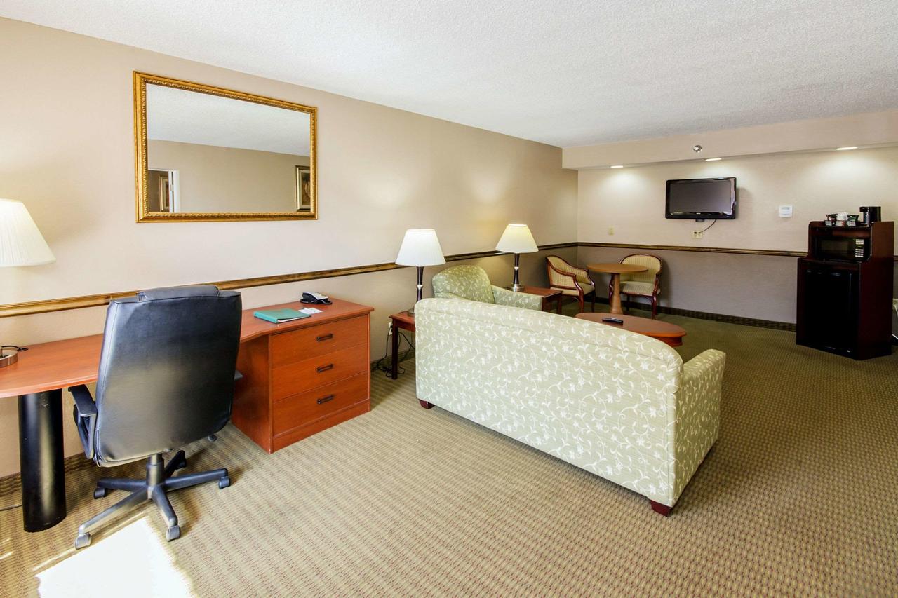 Quality Inn And Suites Conference Center - thumb 33