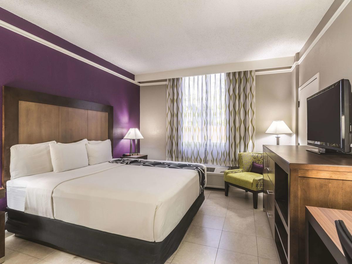 La Quinta Inn By Wyndham Jupiter - thumb 11