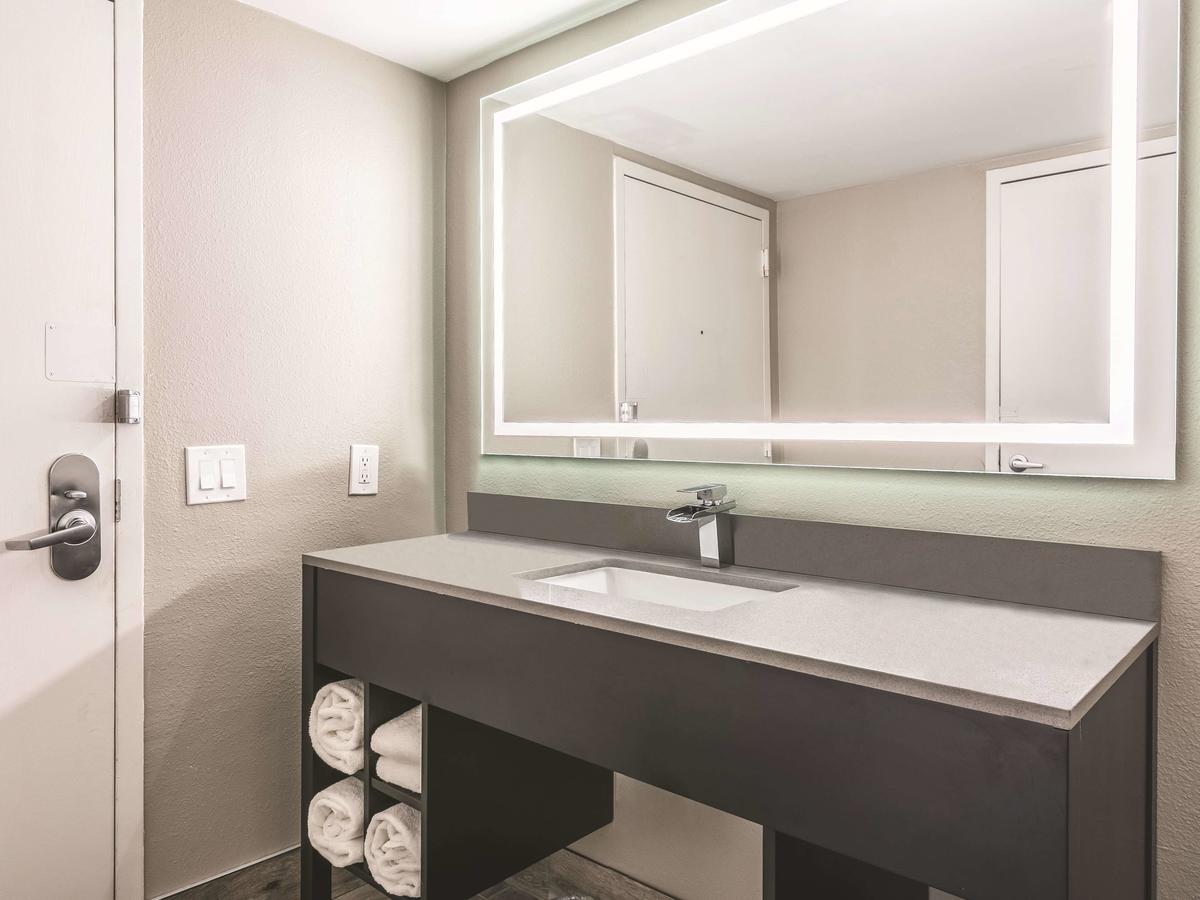 La Quinta Inn By Wyndham Jupiter - thumb 31