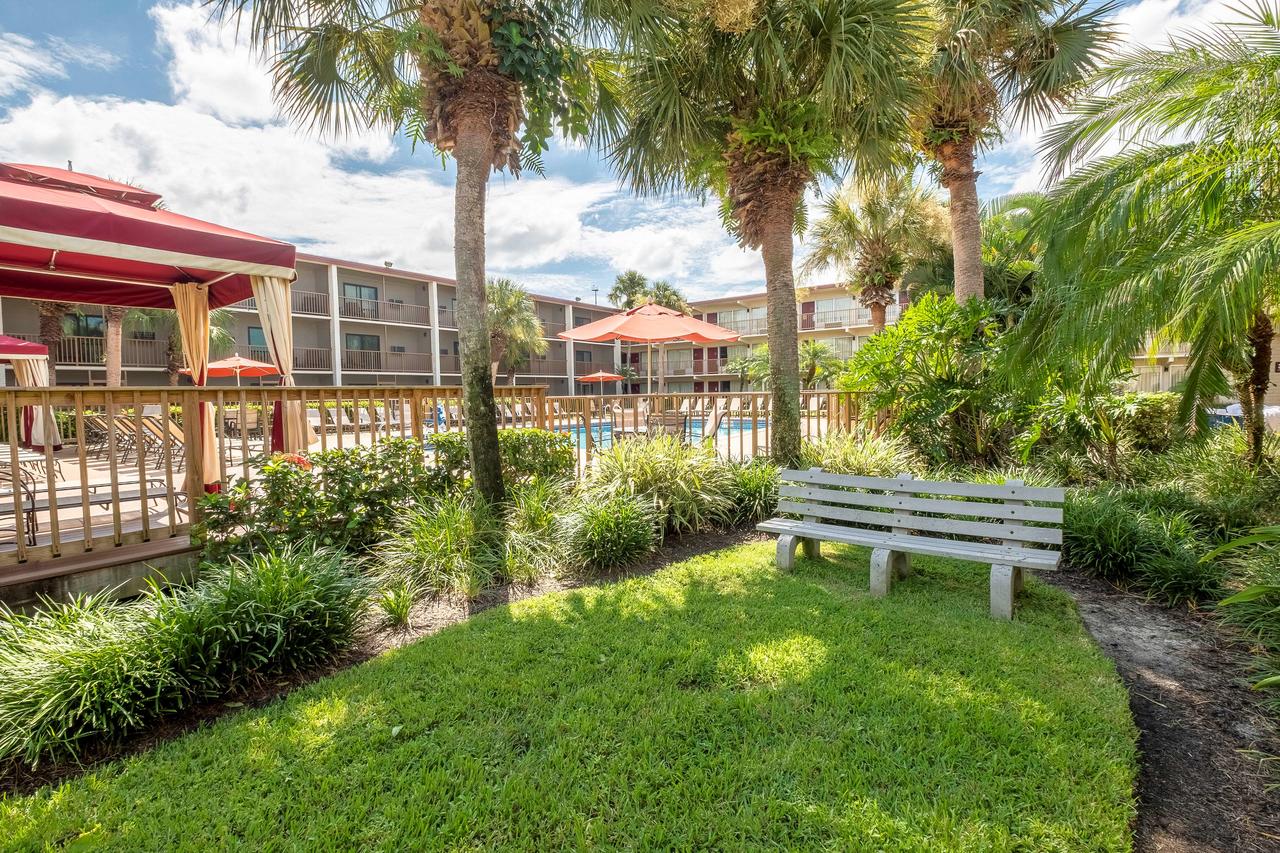Red Roof Inn PLUS+ & Suites Naples Downtown-5th Ave S - thumb 4