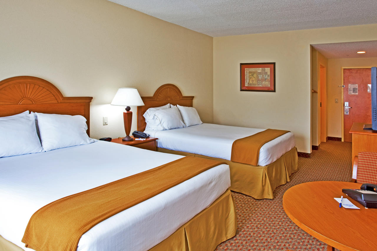Holiday Inn Express Hotel & Suites Spring Hill - thumb 27