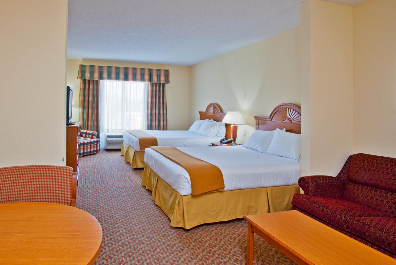Holiday Inn Express Hotel & Suites Spring Hill - thumb 18