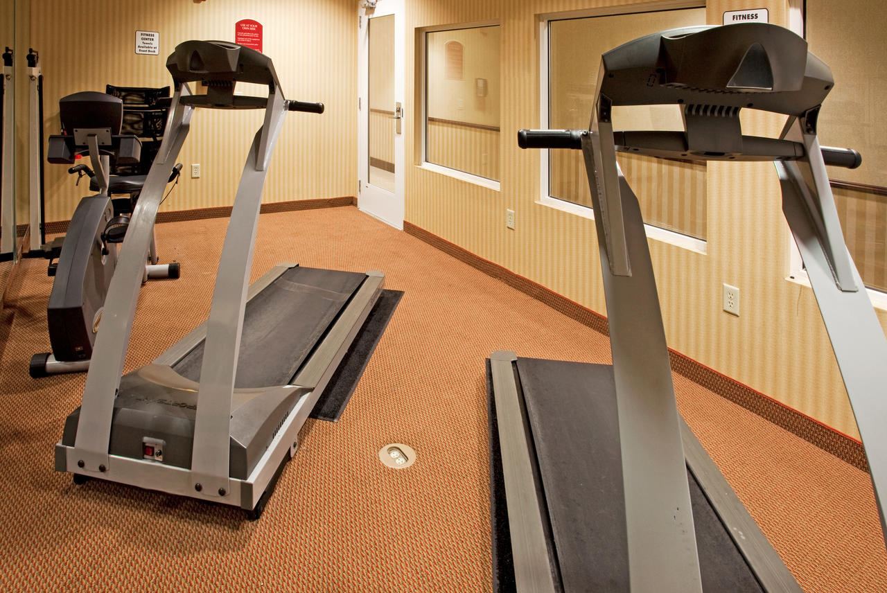 Holiday Inn Express Hotel & Suites Spring Hill - thumb 20