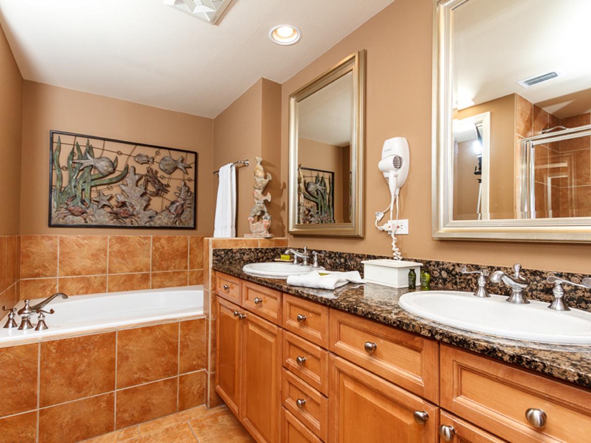 Portofino Island Resort - thumb 38