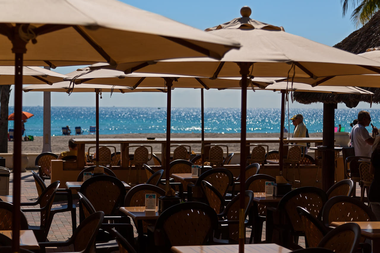 Riptide Oceanfront Hotel - thumb 3