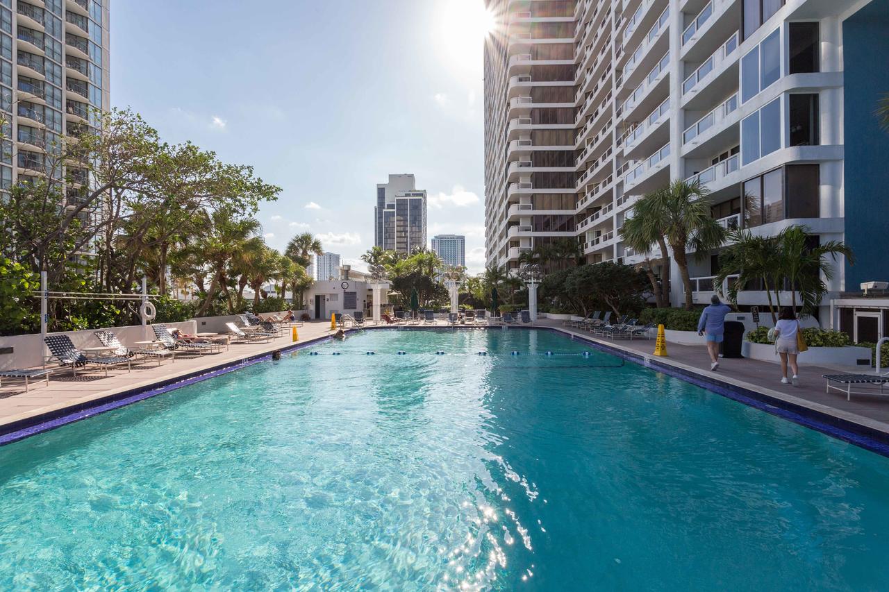 3 Bedroom Condo With Balcony View - thumb 29