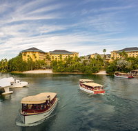 Universal's Loews Royal Pacific Resort - Orlando Tourists