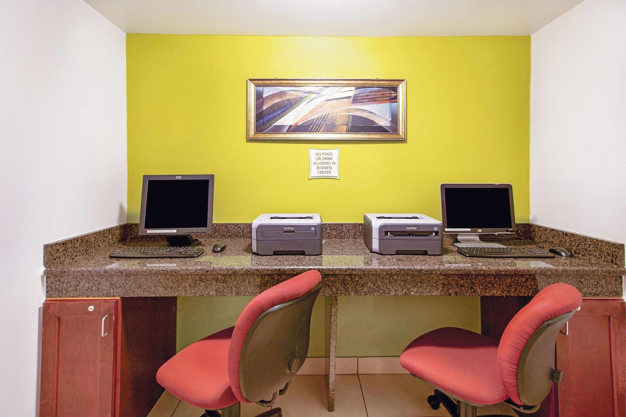 La Quinta Inn By Wyndham Orlando International Drive North - thumb 25