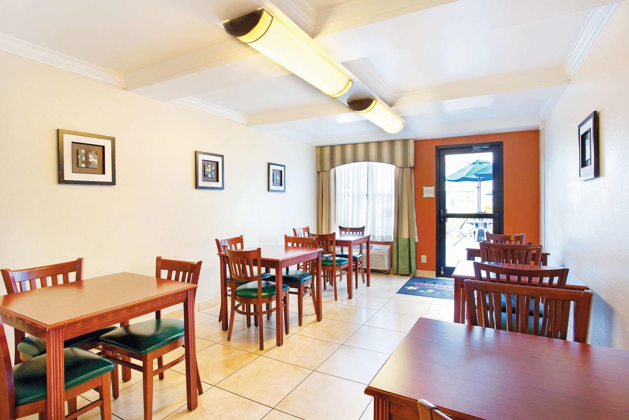 La Quinta Inn By Wyndham Orlando International Drive North - thumb 34