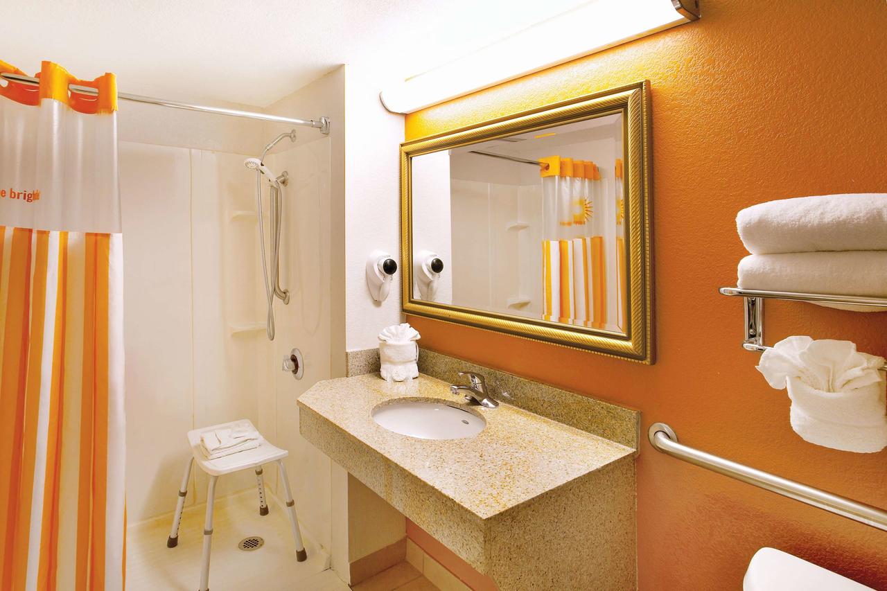 La Quinta Inn By Wyndham Orlando International Drive North - thumb 28