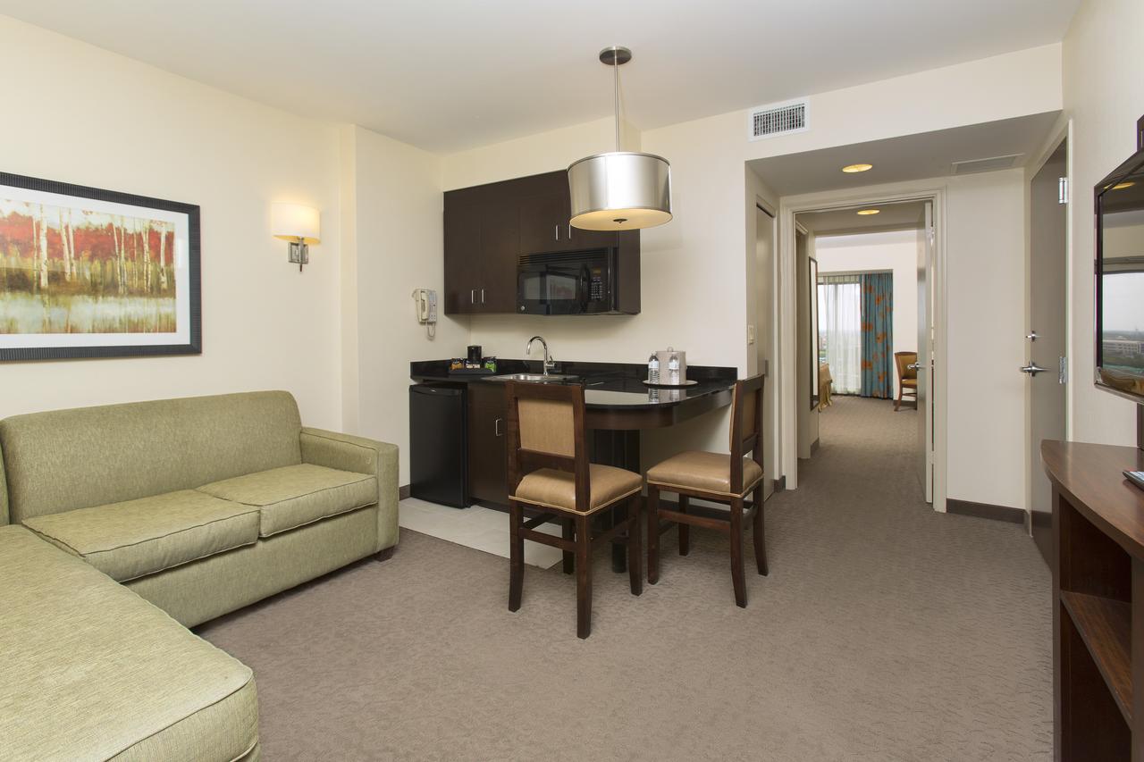 Ramada Plaza Suites Universal Studios - thumb 9