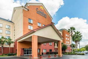 Comfort Inn & Suites Near Universal Orlando Resort