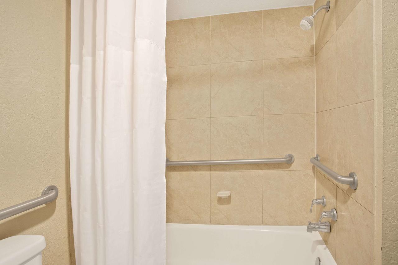 Days Inn By Wyndham Orlando Airport Florida Mall - thumb 6